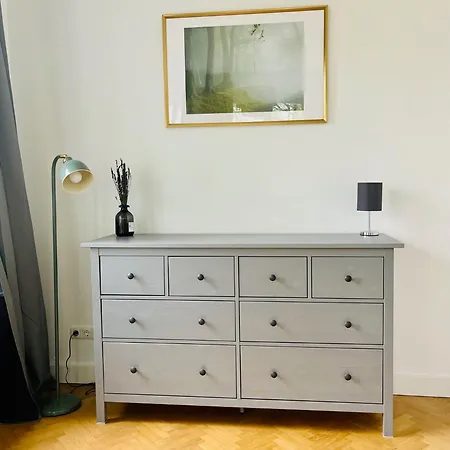 Luxusapartment Im Dichterviertel *garten*parkplatz*wifi* *